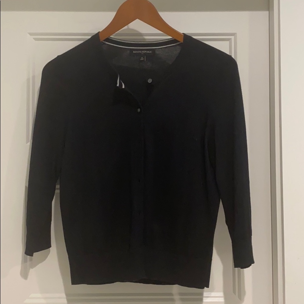 Black 3/4 sleeve Banana Republic cardigan